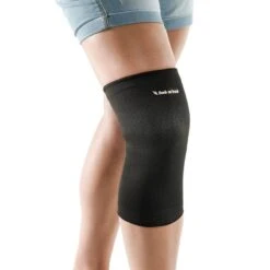 Back On Track Classic Line Therapueutic 2 Way Stretch Knee Brace - Black -Equestrian Riding Clothing 539805 800 800