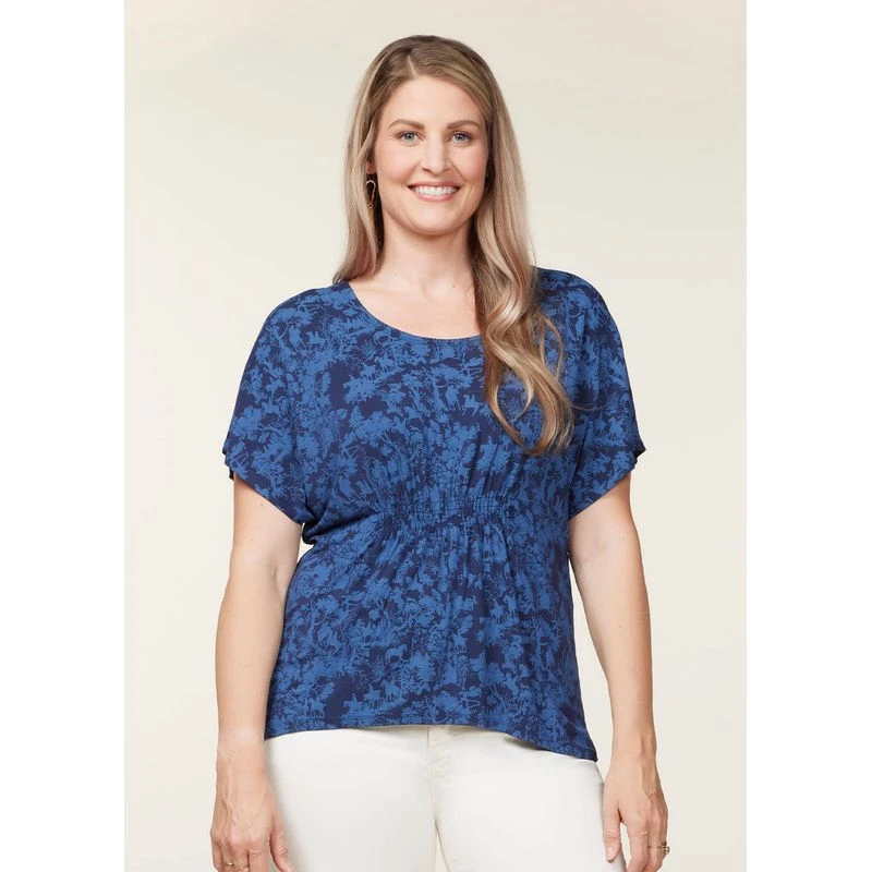 EQL Women's Allure Ecovero Short Sleeve Top - Ink Countryside 2 EQL Women's Allure Ecovero Short Sleeve Top - Ink Countryside - Image 2